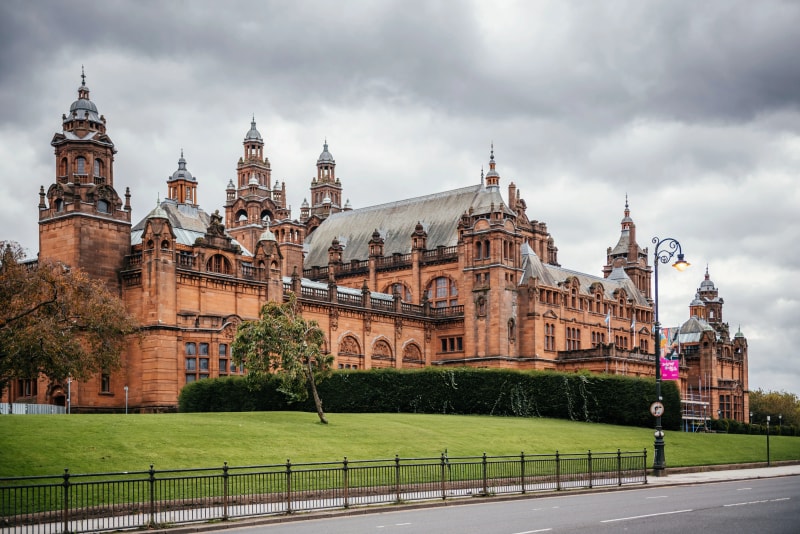 Kelvingrove Art Gallery on Glasgow hop on hop off bus route - museum and park sightseeing stop
